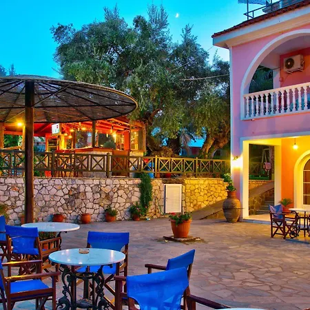 Kyprianos Hotell 3*
