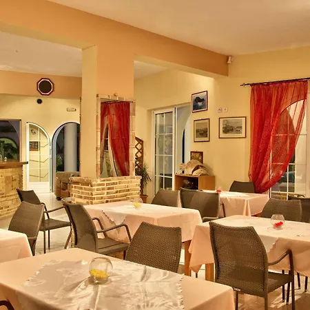 Kyprianos Ξενοδοχείο Κερί